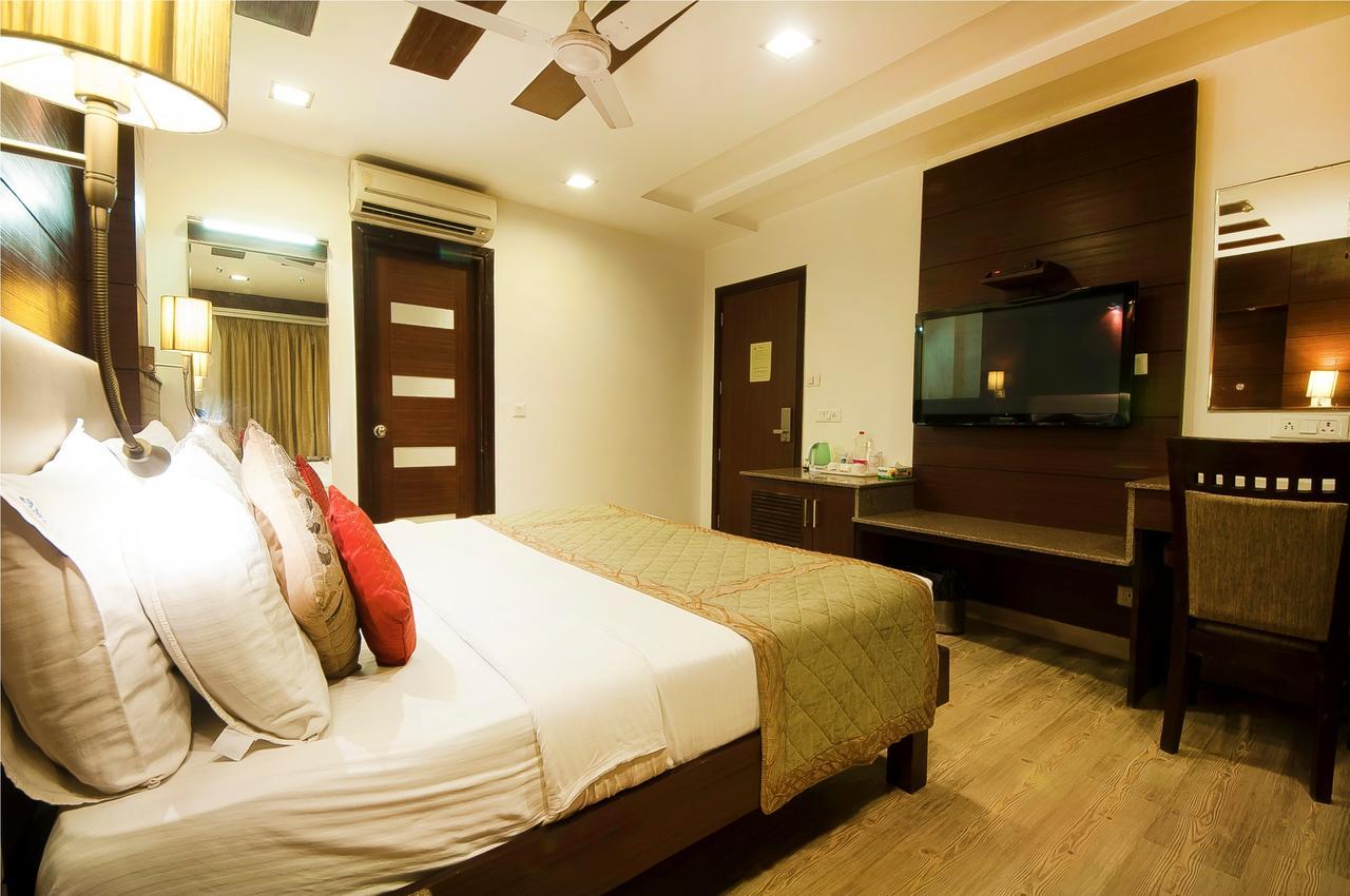 Hotel Amaltas International - Delhi-16 New Delhi Extérieur photo