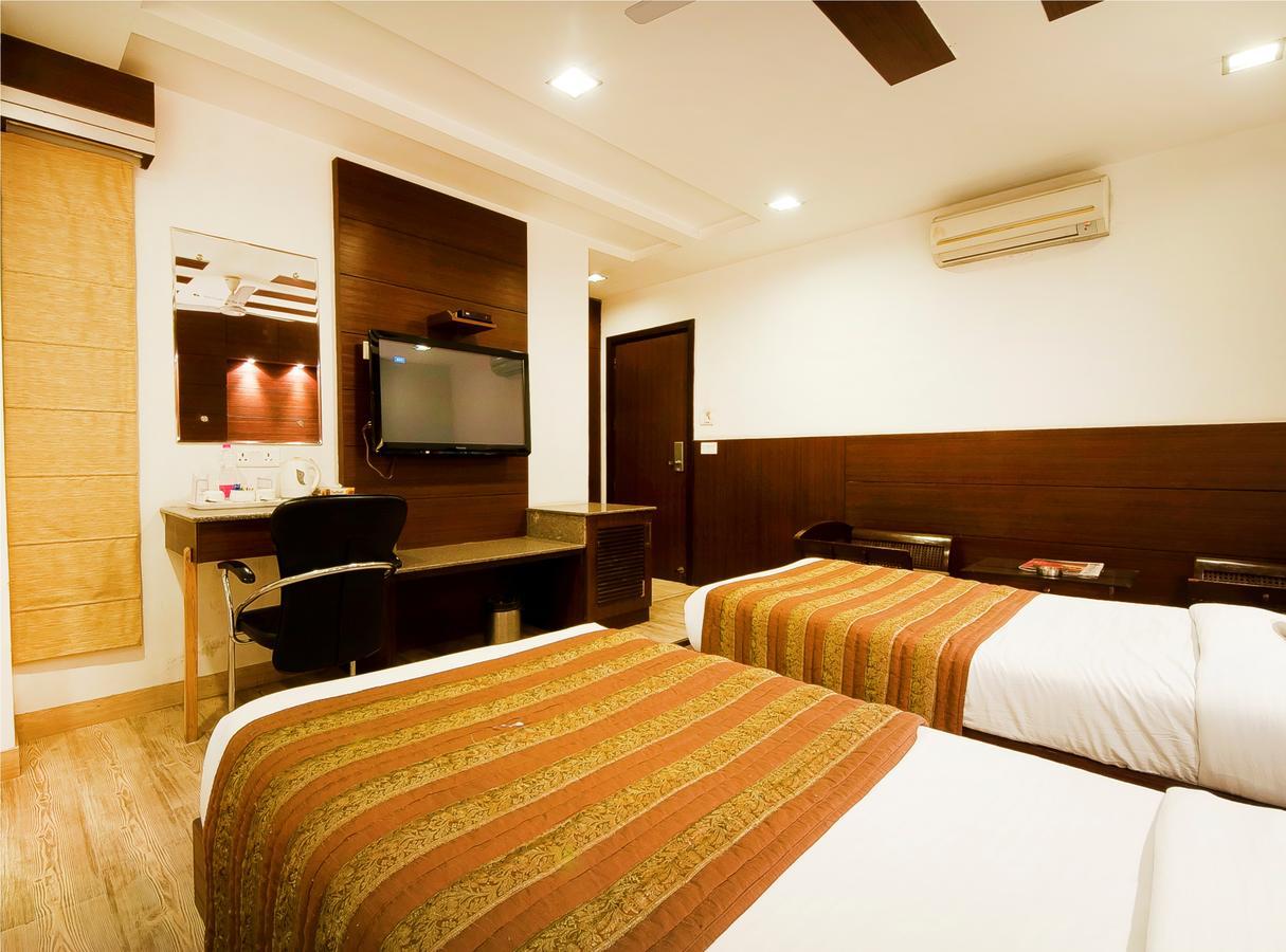 Hotel Amaltas International - Delhi-16 New Delhi Extérieur photo