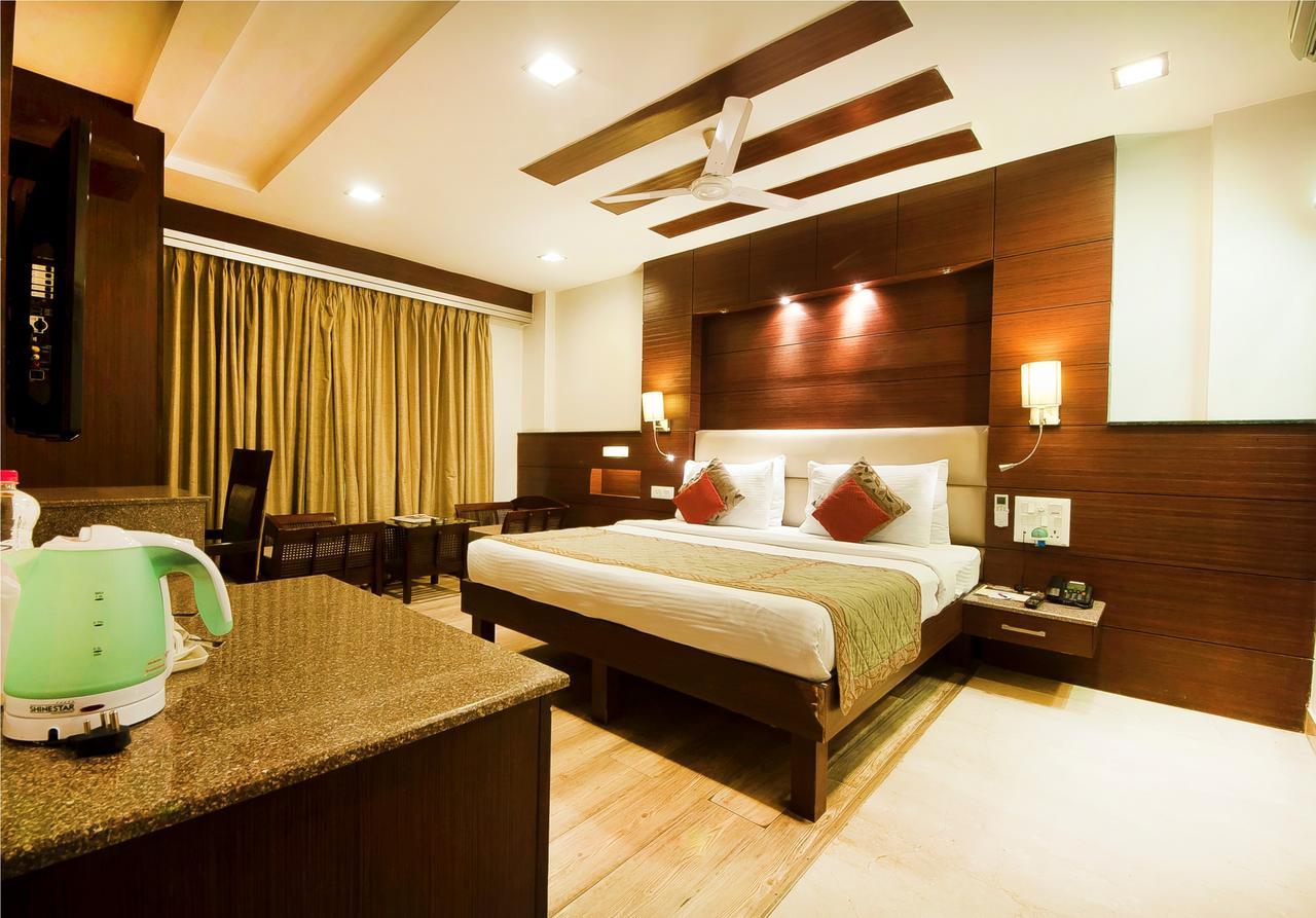 Hotel Amaltas International - Delhi-16 New Delhi Extérieur photo