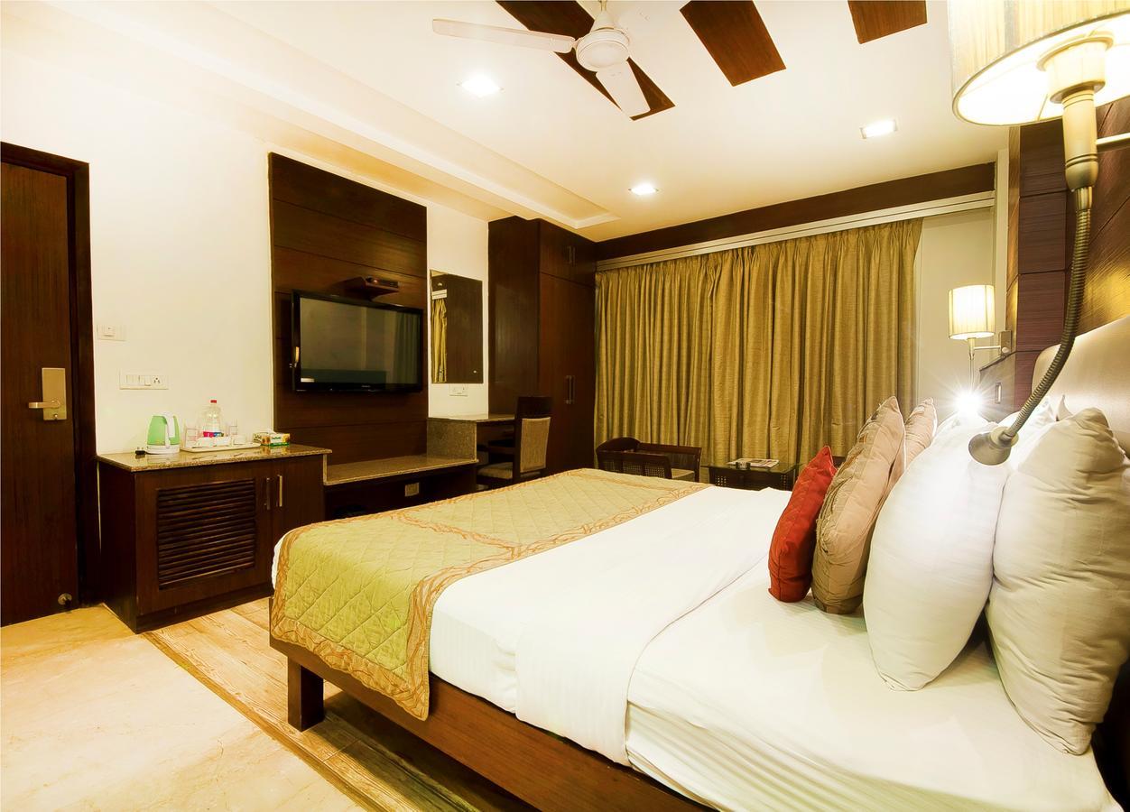 Hotel Amaltas International - Delhi-16 New Delhi Extérieur photo