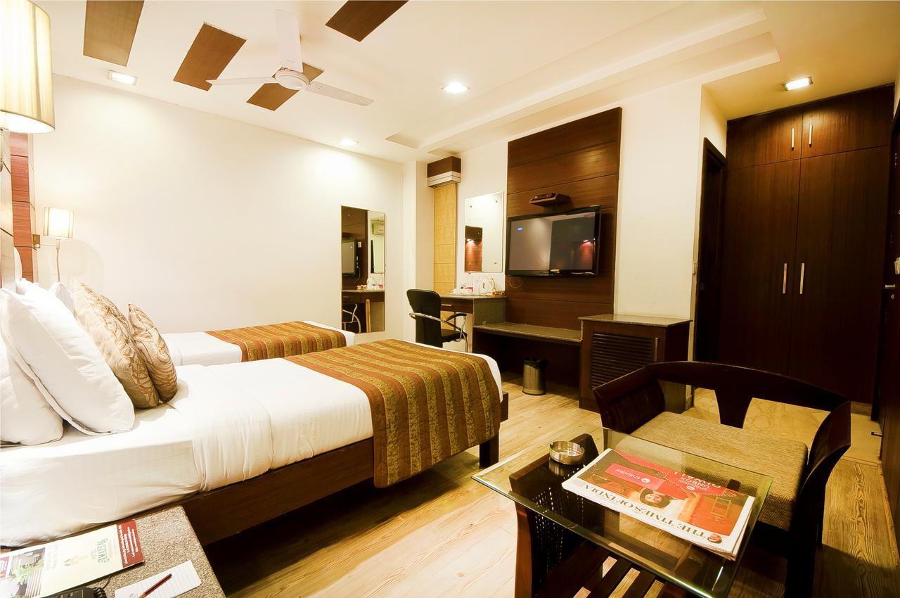 Hotel Amaltas International - Delhi-16 New Delhi Extérieur photo