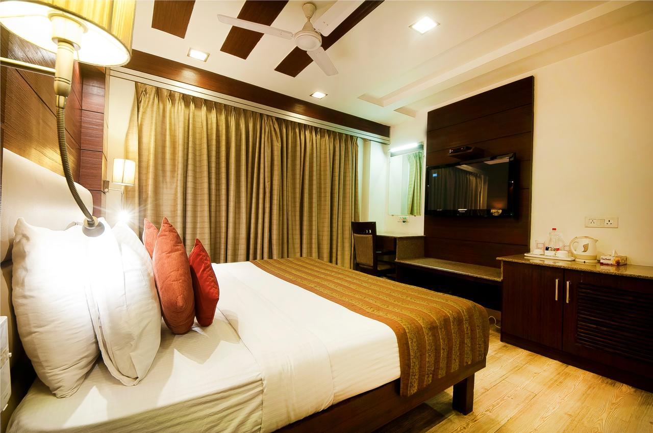Hotel Amaltas International - Delhi-16 New Delhi Extérieur photo