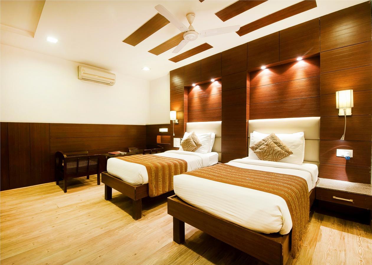 Hotel Amaltas International - Delhi-16 New Delhi Extérieur photo