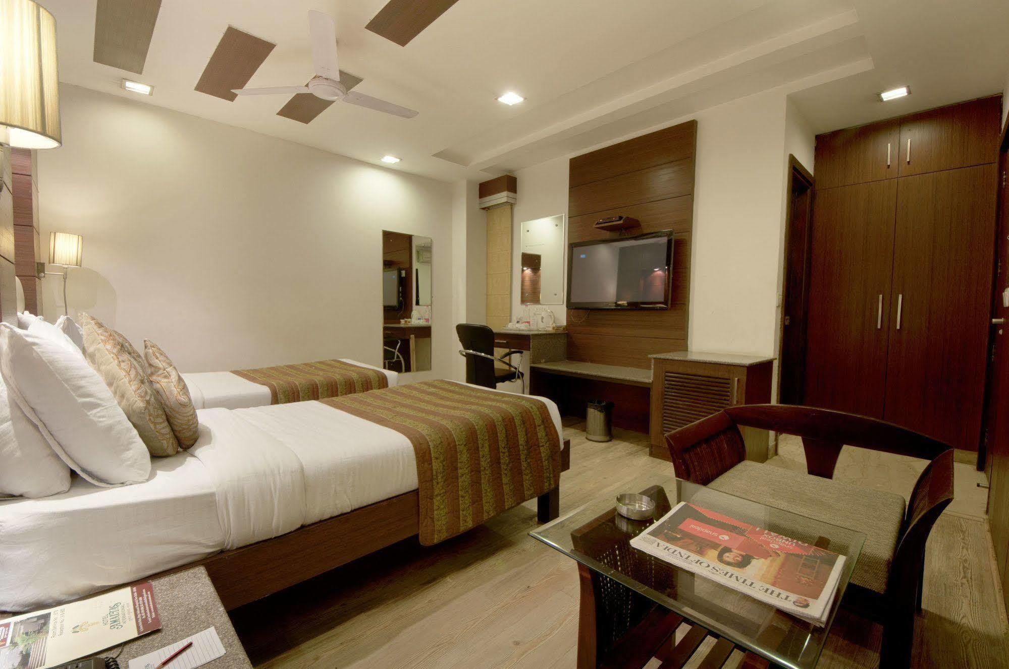 Hotel Amaltas International - Delhi-16 New Delhi Extérieur photo
