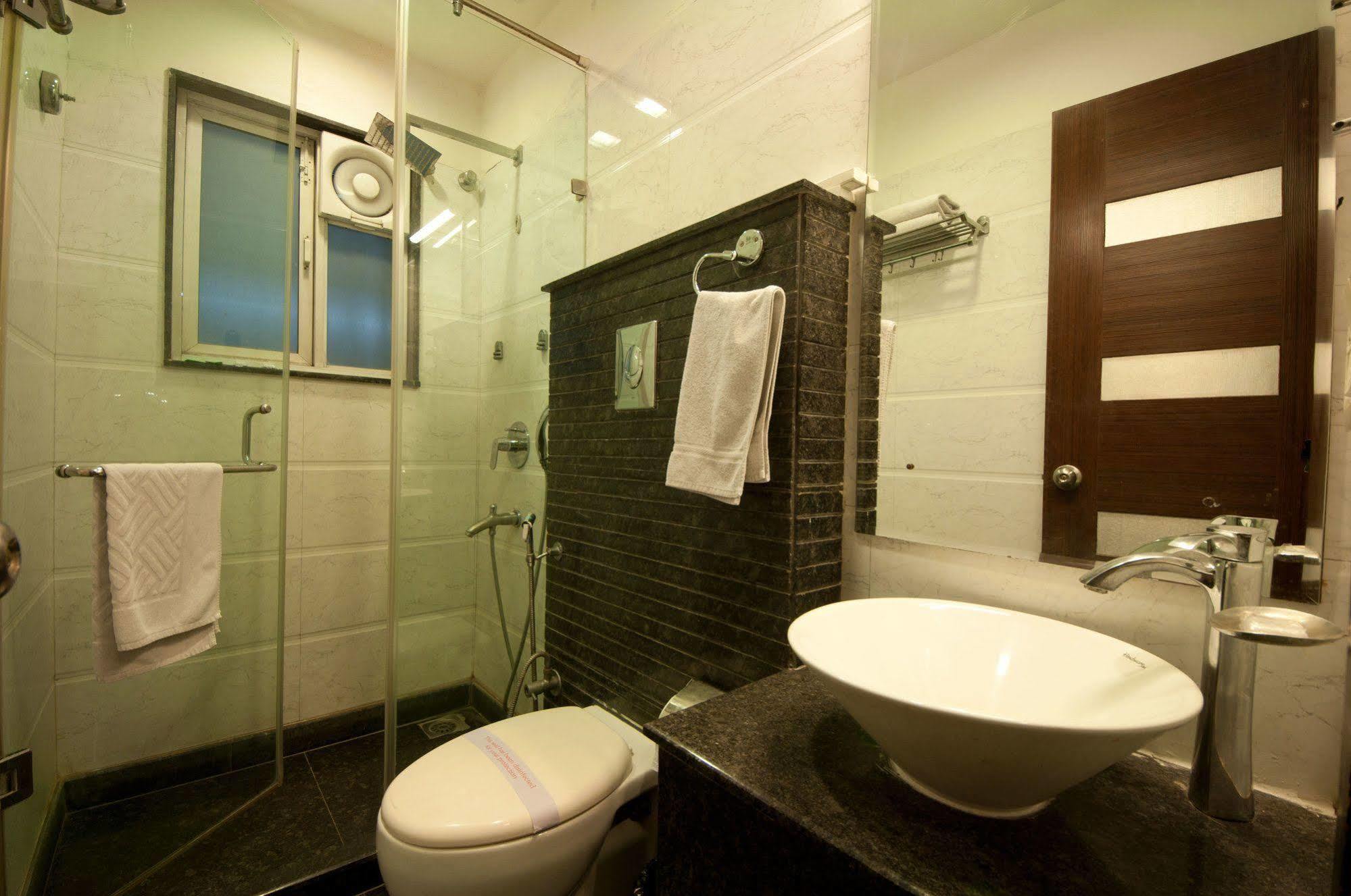 Hotel Amaltas International - Delhi-16 New Delhi Extérieur photo