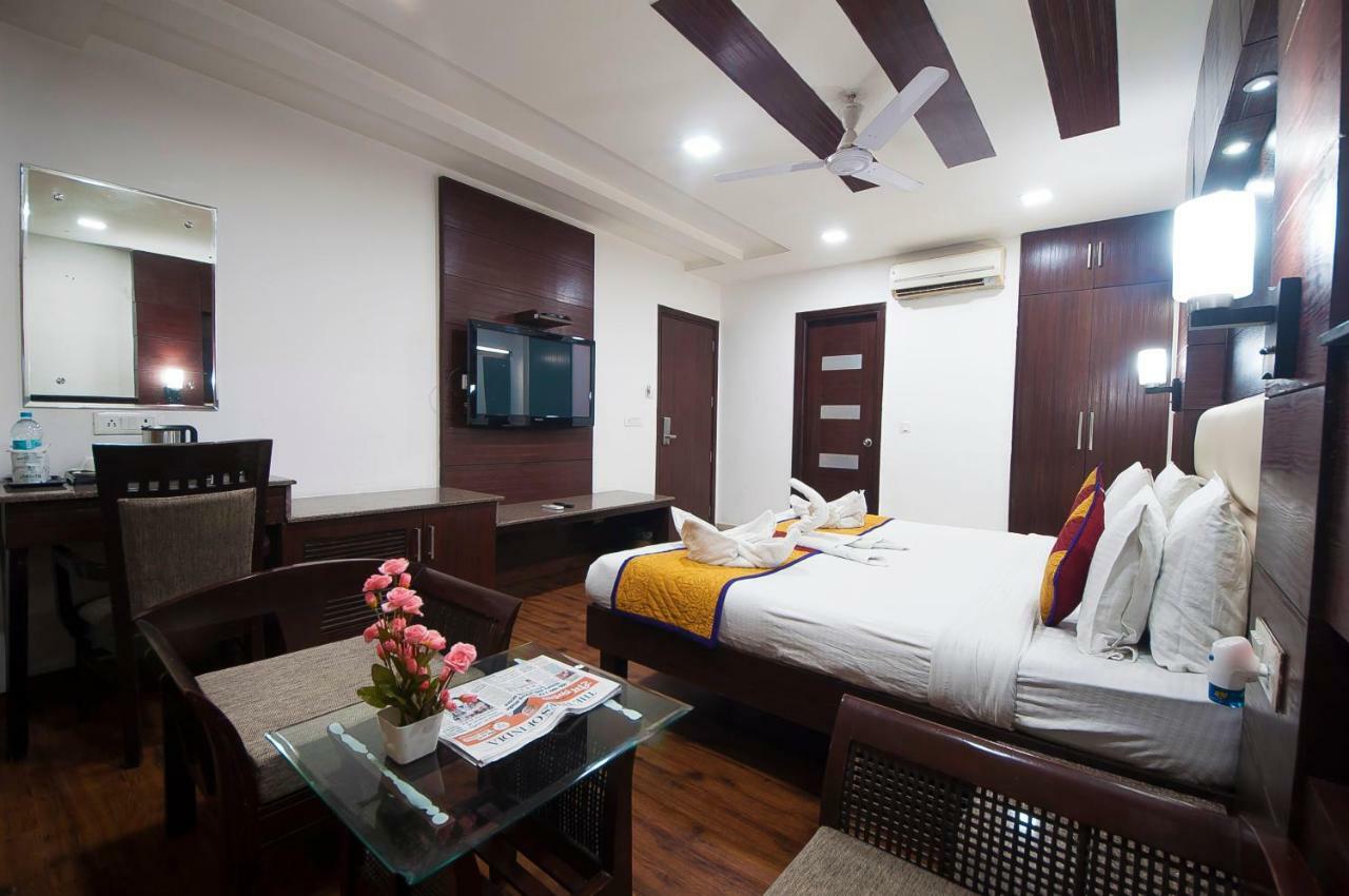 Hotel Amaltas International - Delhi-16 New Delhi Extérieur photo