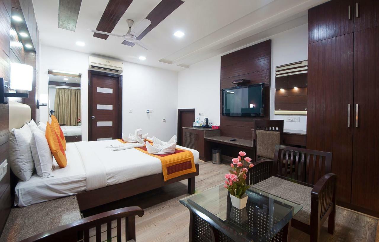 Hotel Amaltas International - Delhi-16 New Delhi Extérieur photo