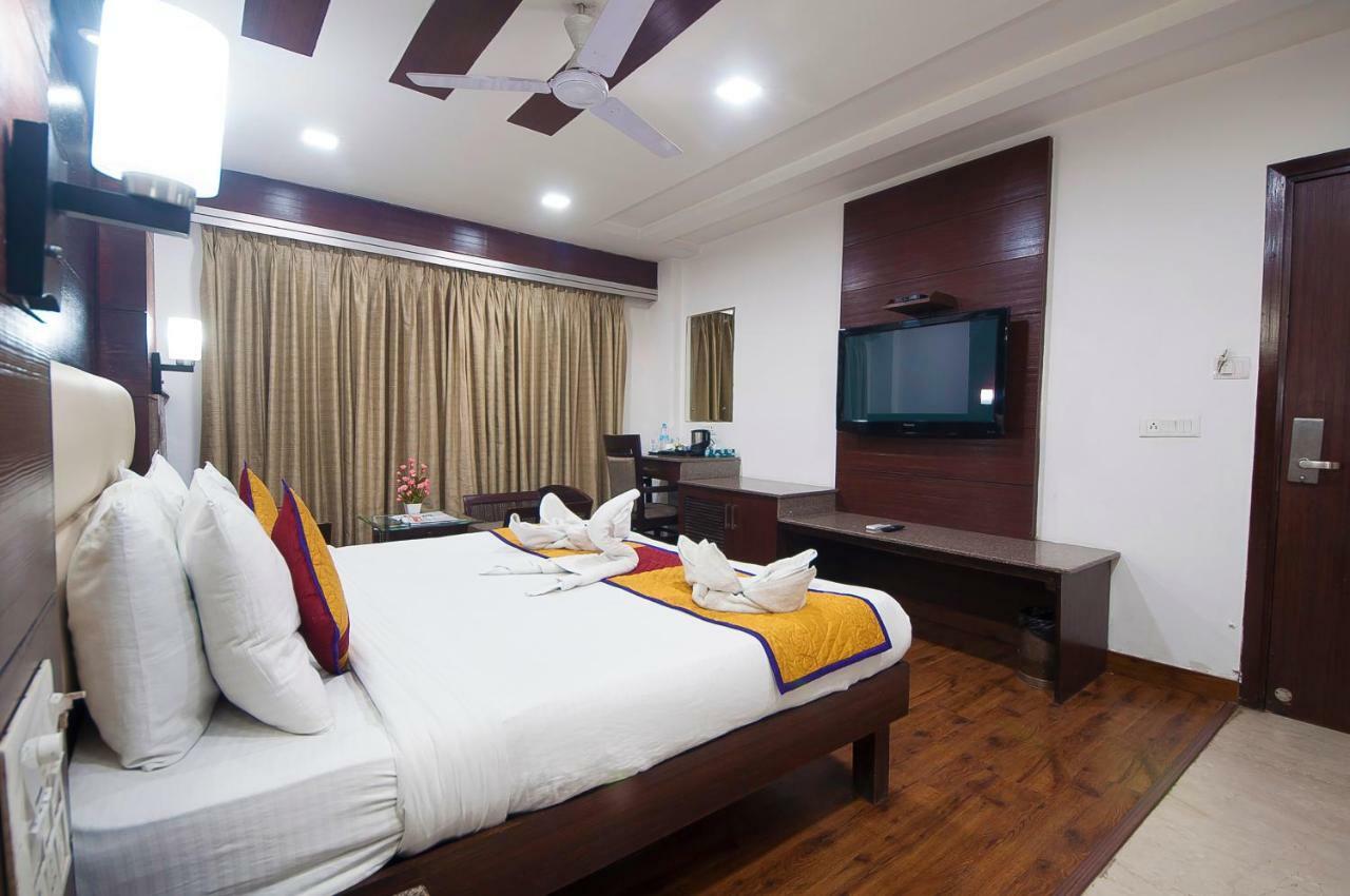 Hotel Amaltas International - Delhi-16 New Delhi Extérieur photo