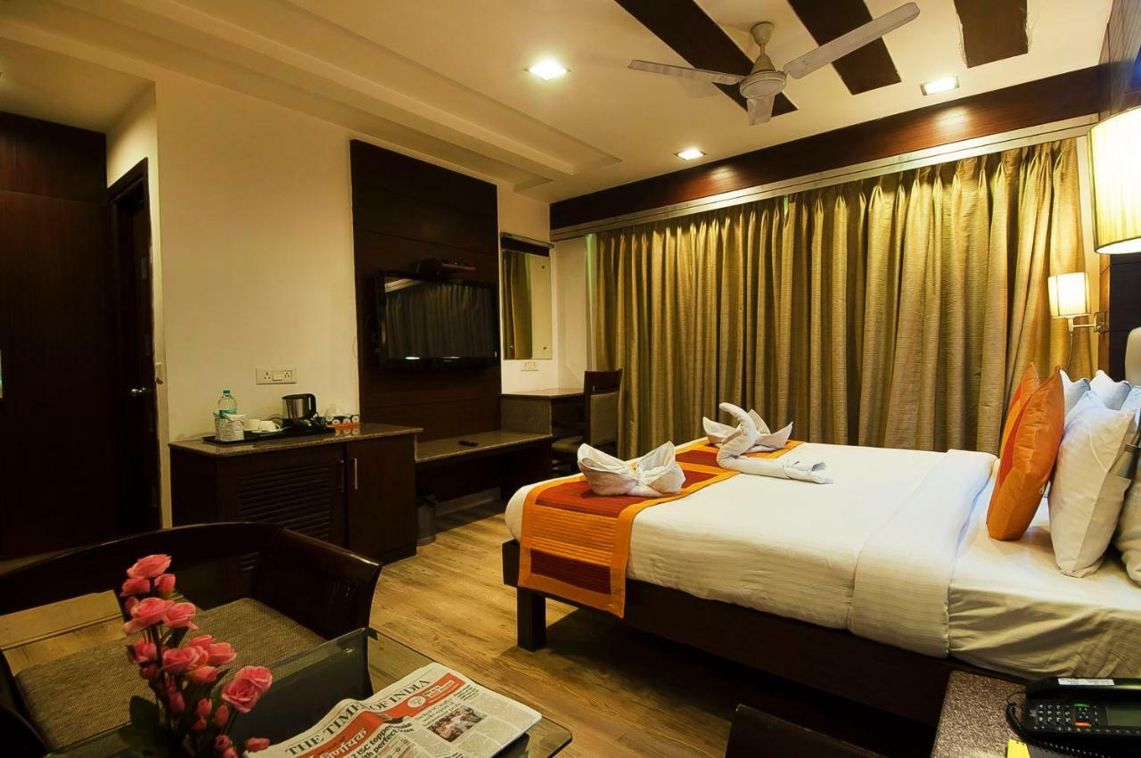 Hotel Amaltas International - Delhi-16 New Delhi Extérieur photo