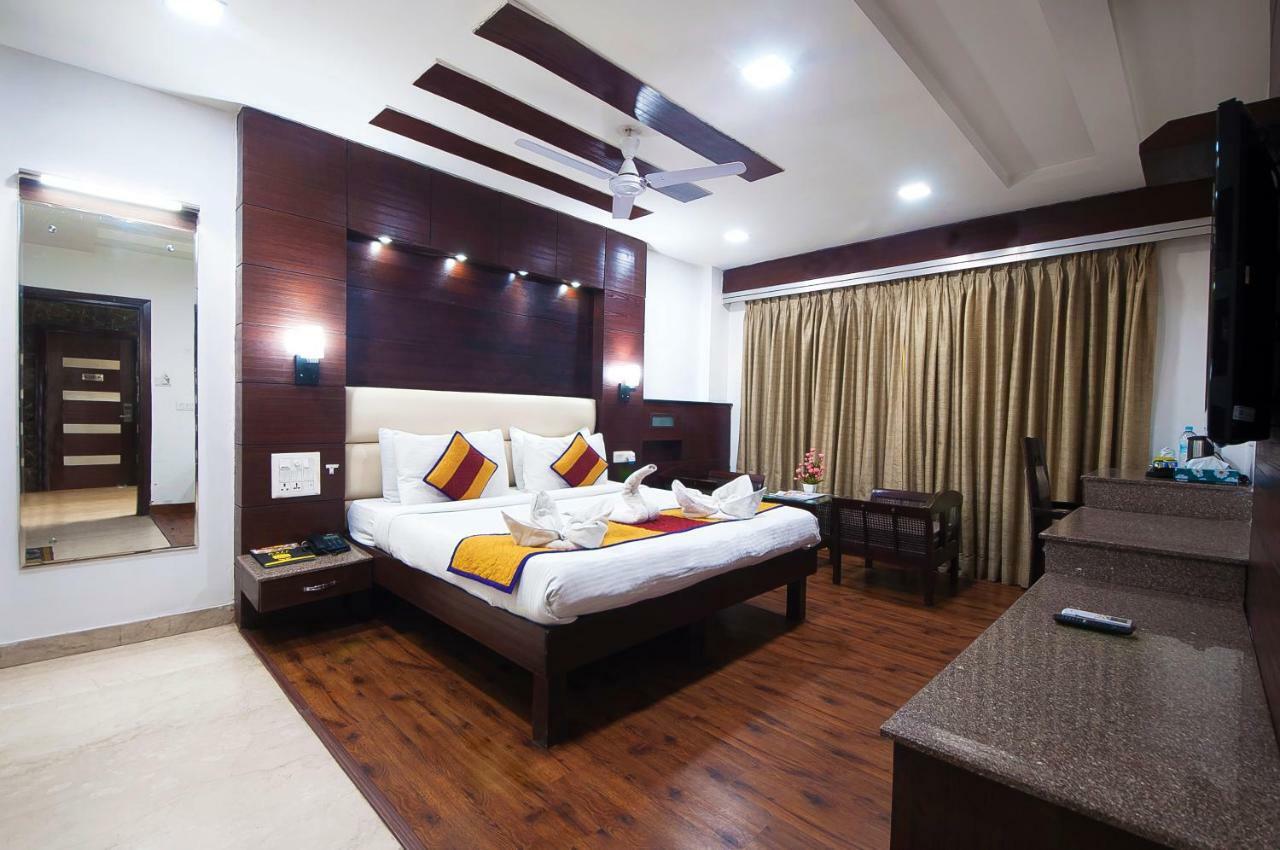 Hotel Amaltas International - Delhi-16 New Delhi Extérieur photo